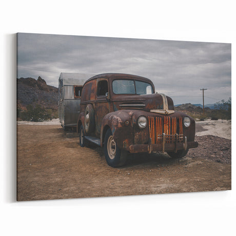 Vintage Car Art: Rustic Old-Fashioned Car Wall Art - Antique Decor