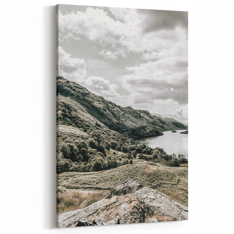 Farmhouse Lake Landscape Art – Rustic Country Style Wall Decor