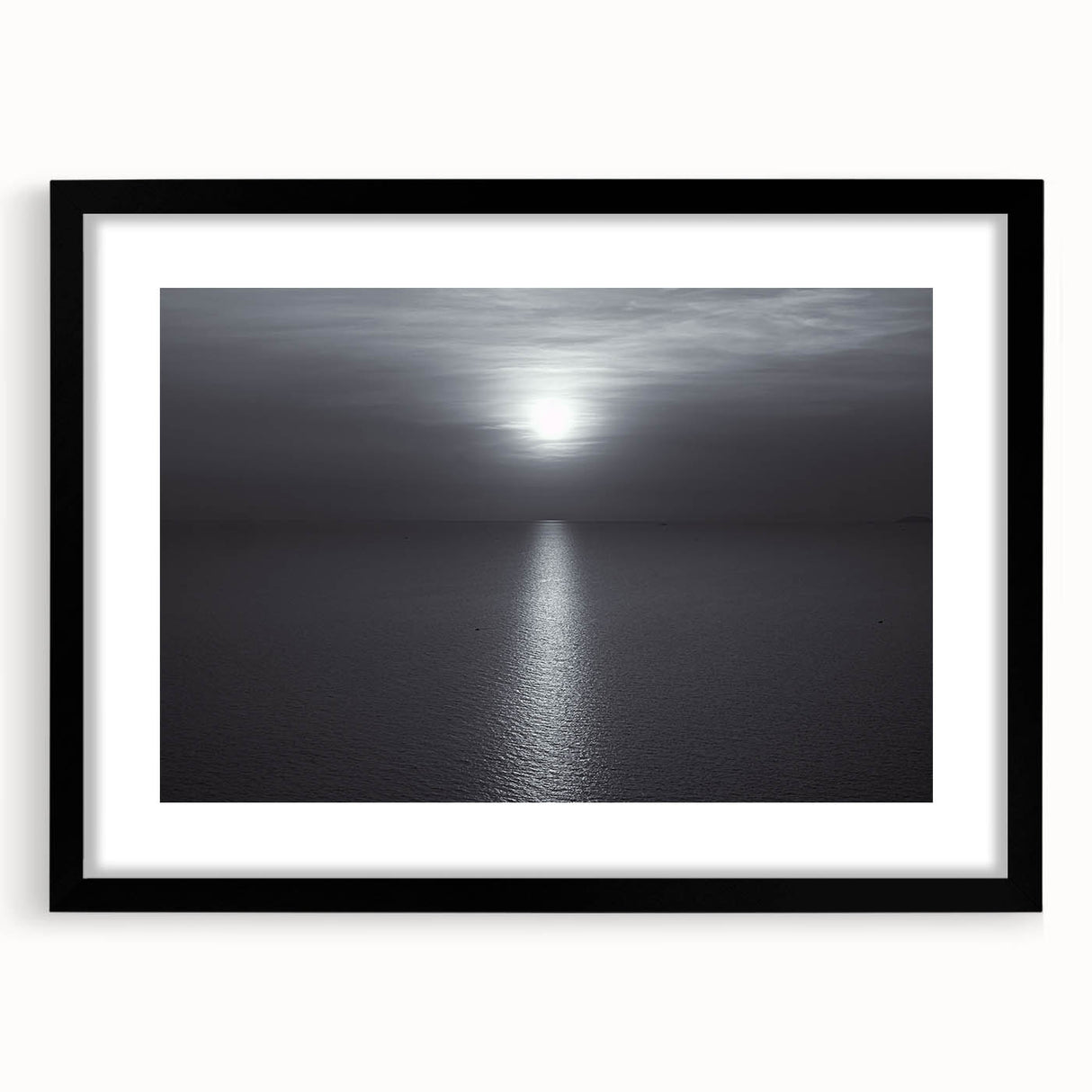 Modern Minimalist Landscape Prints – Monochrome Ocean Horizon