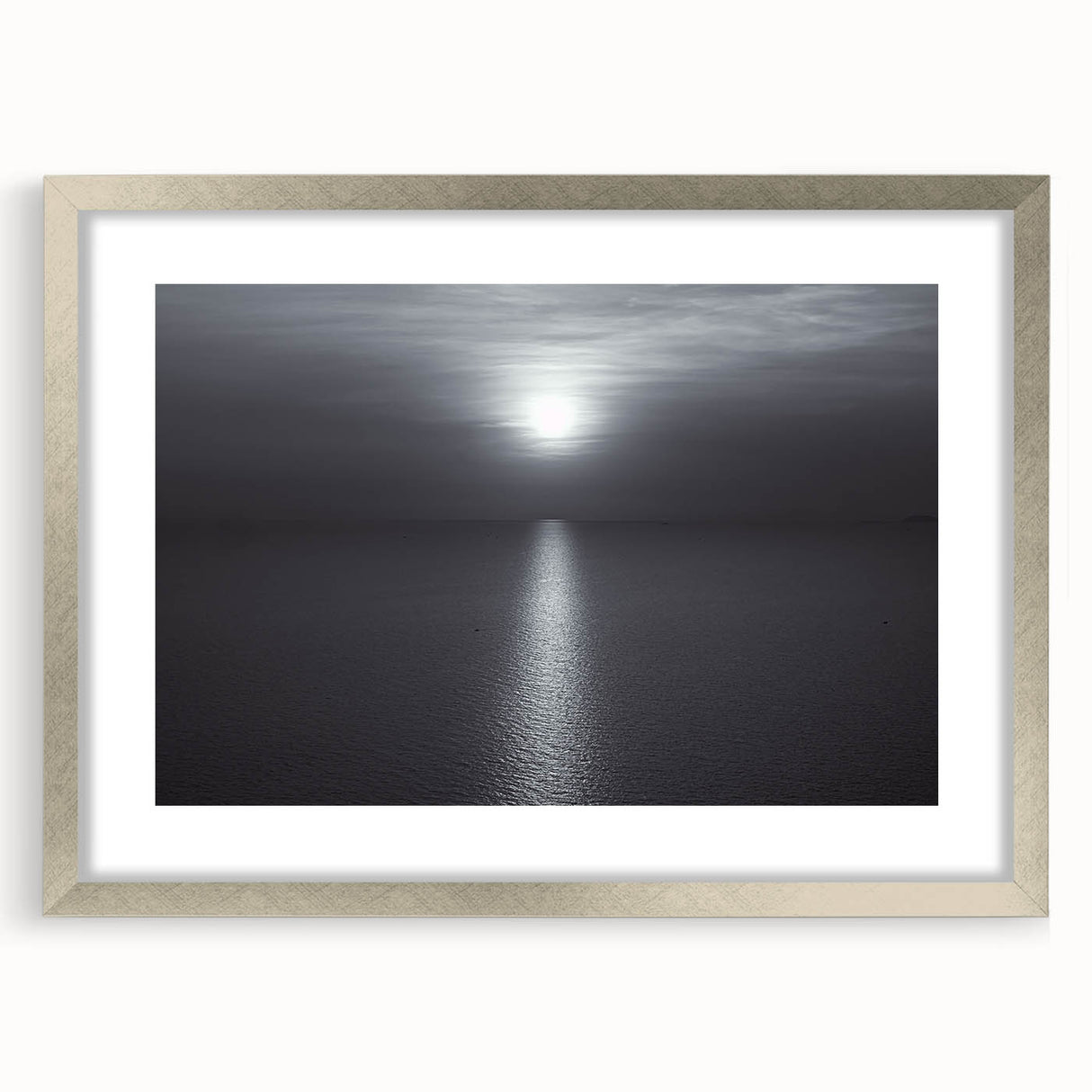 Modern Minimalist Landscape Prints – Monochrome Ocean Horizon
