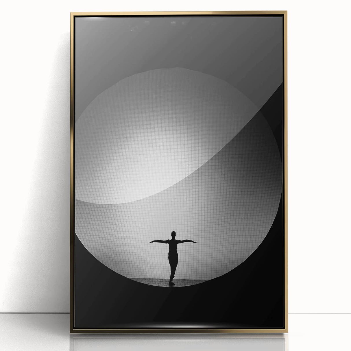 Stillness in Balance – Minimalist Figure Art in Emotive Photography