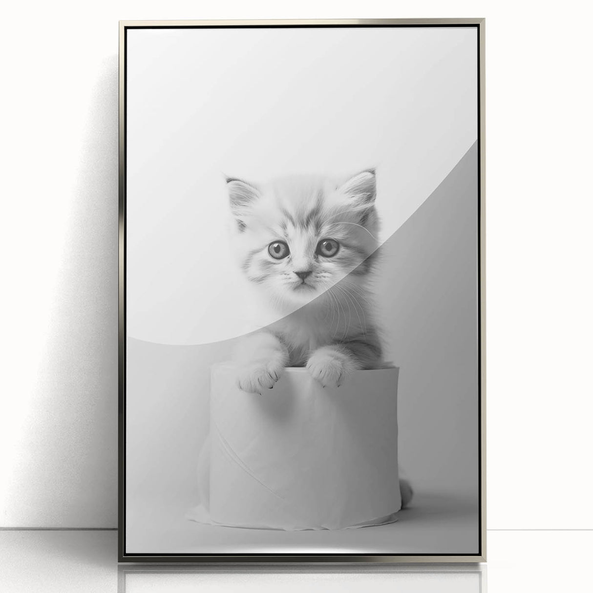 Bathroom Wall Art: Adorable Kitten on Toilet Roll – Modern Decor