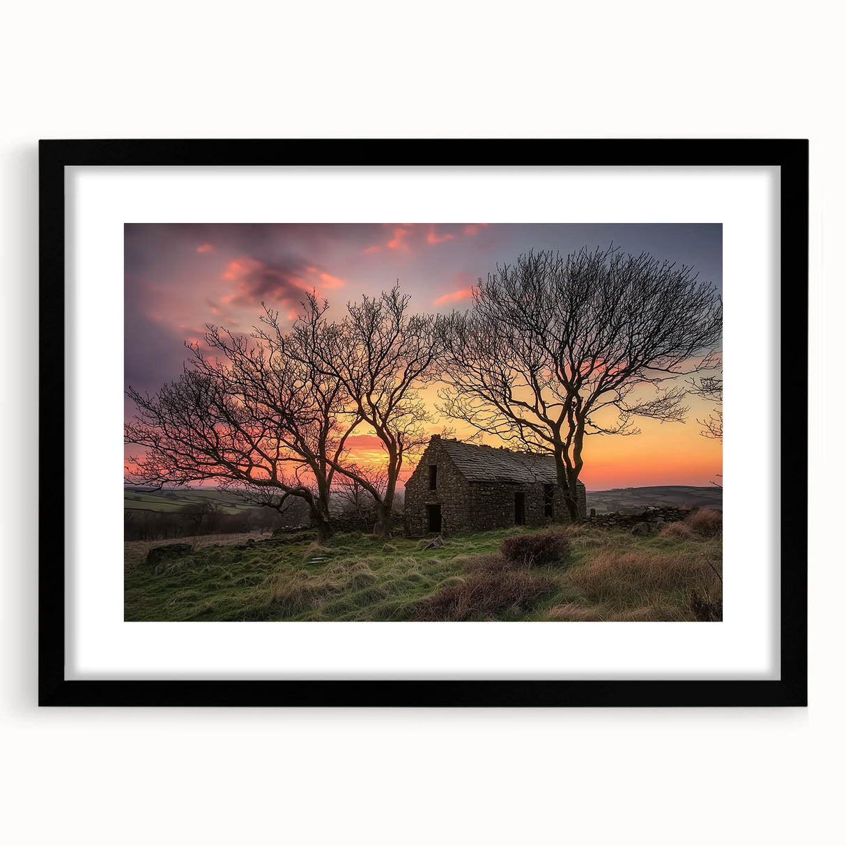 Landscape barn frame in matte black, showcasing a modern design that enhances artwork display. Ideal for home decor, this frame adds elegance to any setting.